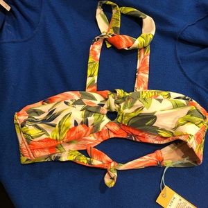 Women’s swimming top